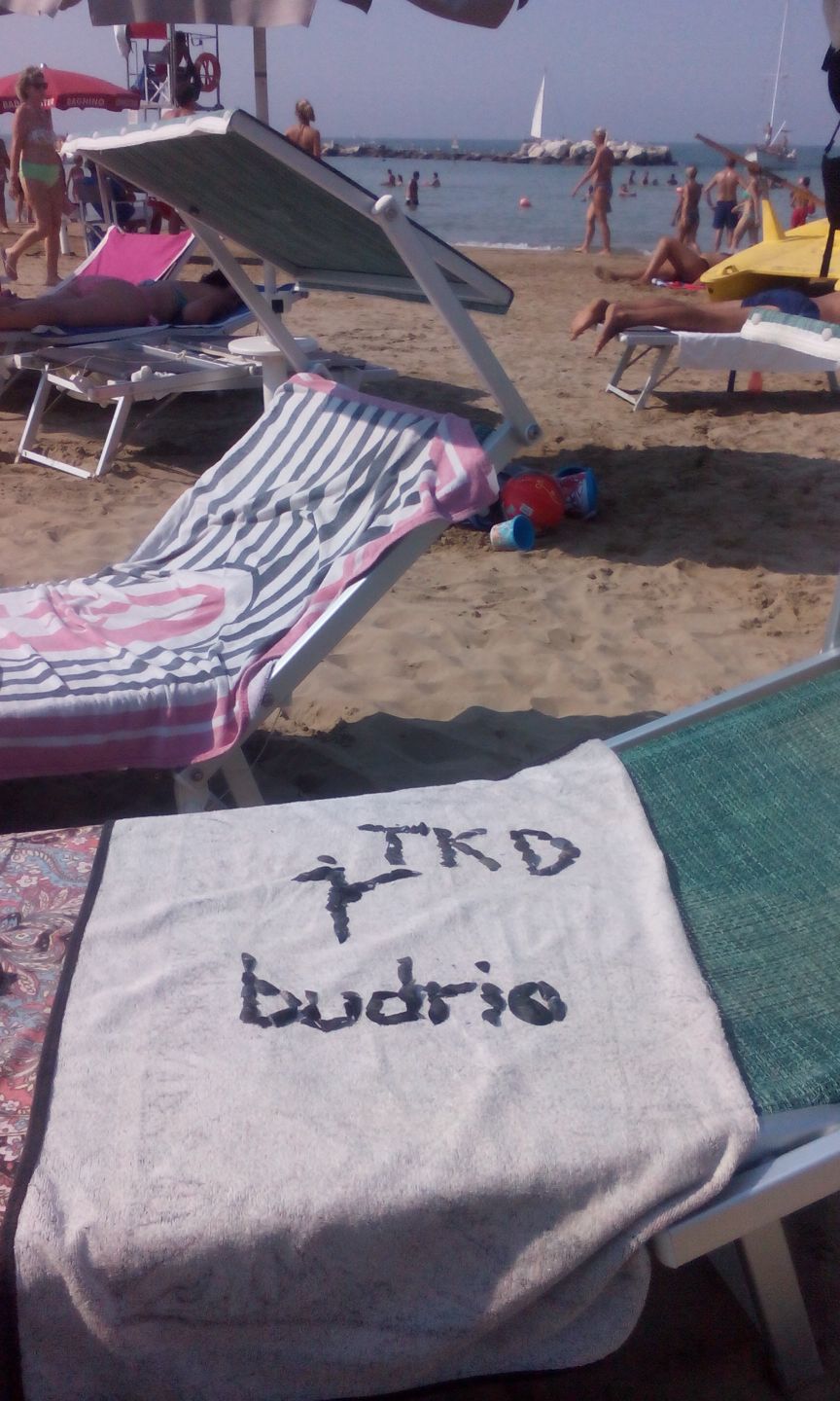 Lia Creati...